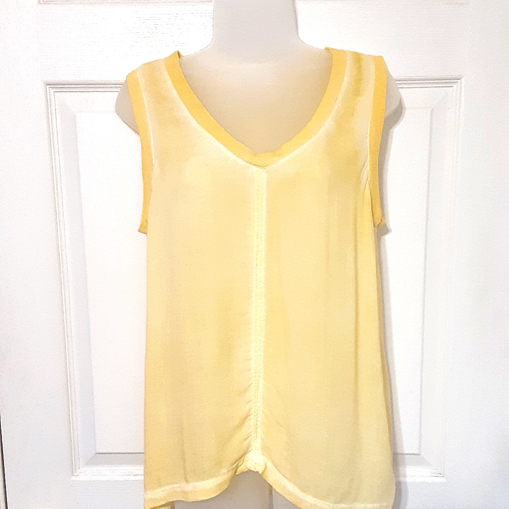 Bella Dahl Yellow Sleeveless Top/Tank Size Small.